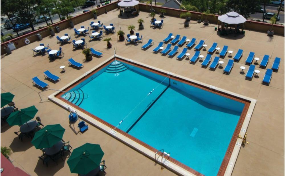 Holiday Inn Gainesville-University Center By Ihg Экстерьер фото