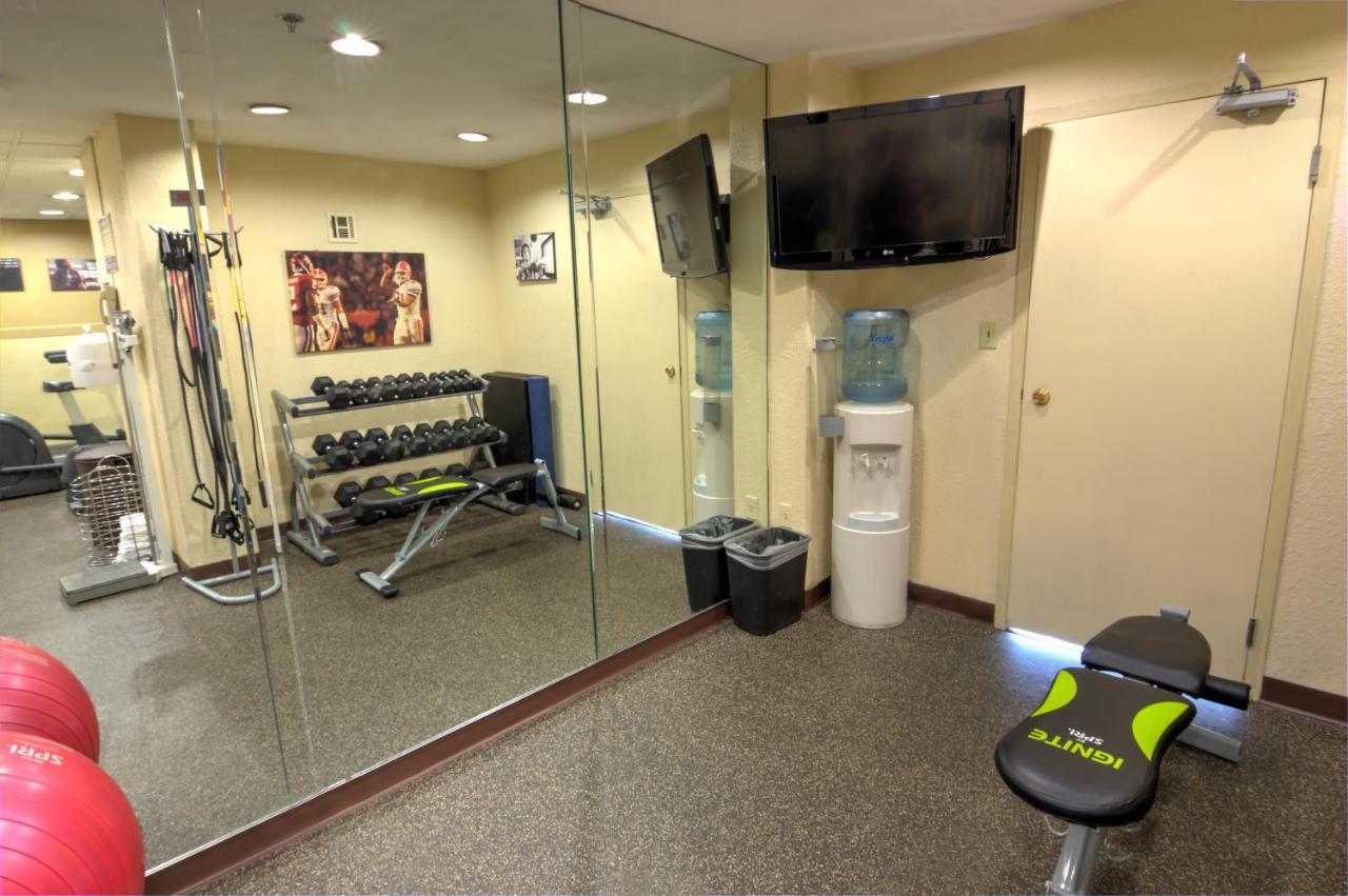 Holiday Inn Gainesville-University Center By Ihg Экстерьер фото