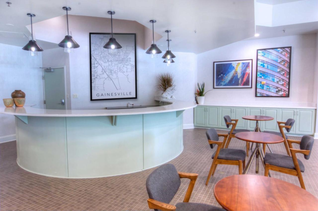 Holiday Inn Gainesville-University Center By Ihg Экстерьер фото