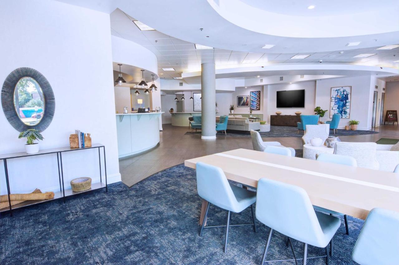 Holiday Inn Gainesville-University Center By Ihg Экстерьер фото