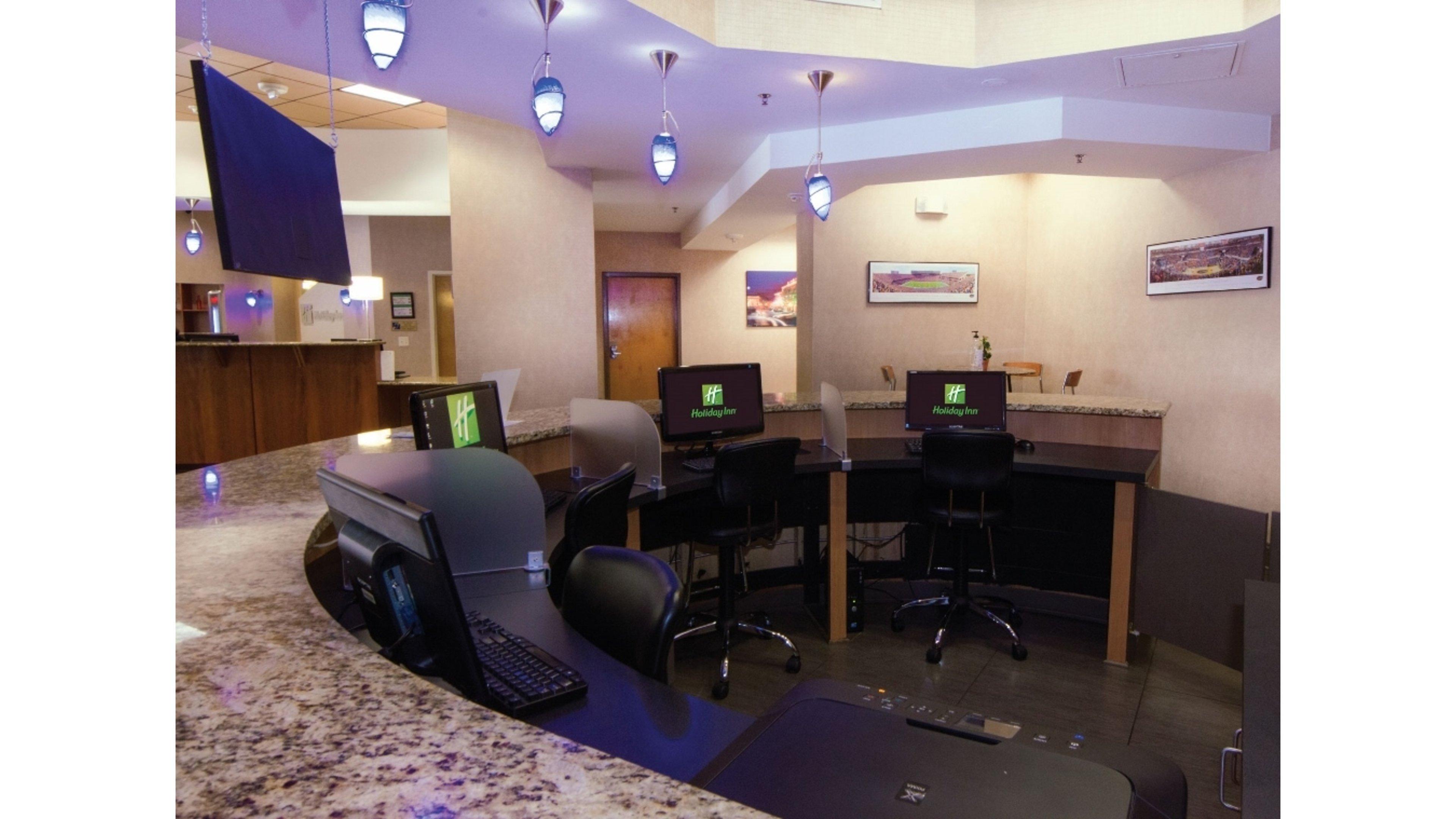 Holiday Inn Gainesville-University Center By Ihg Экстерьер фото