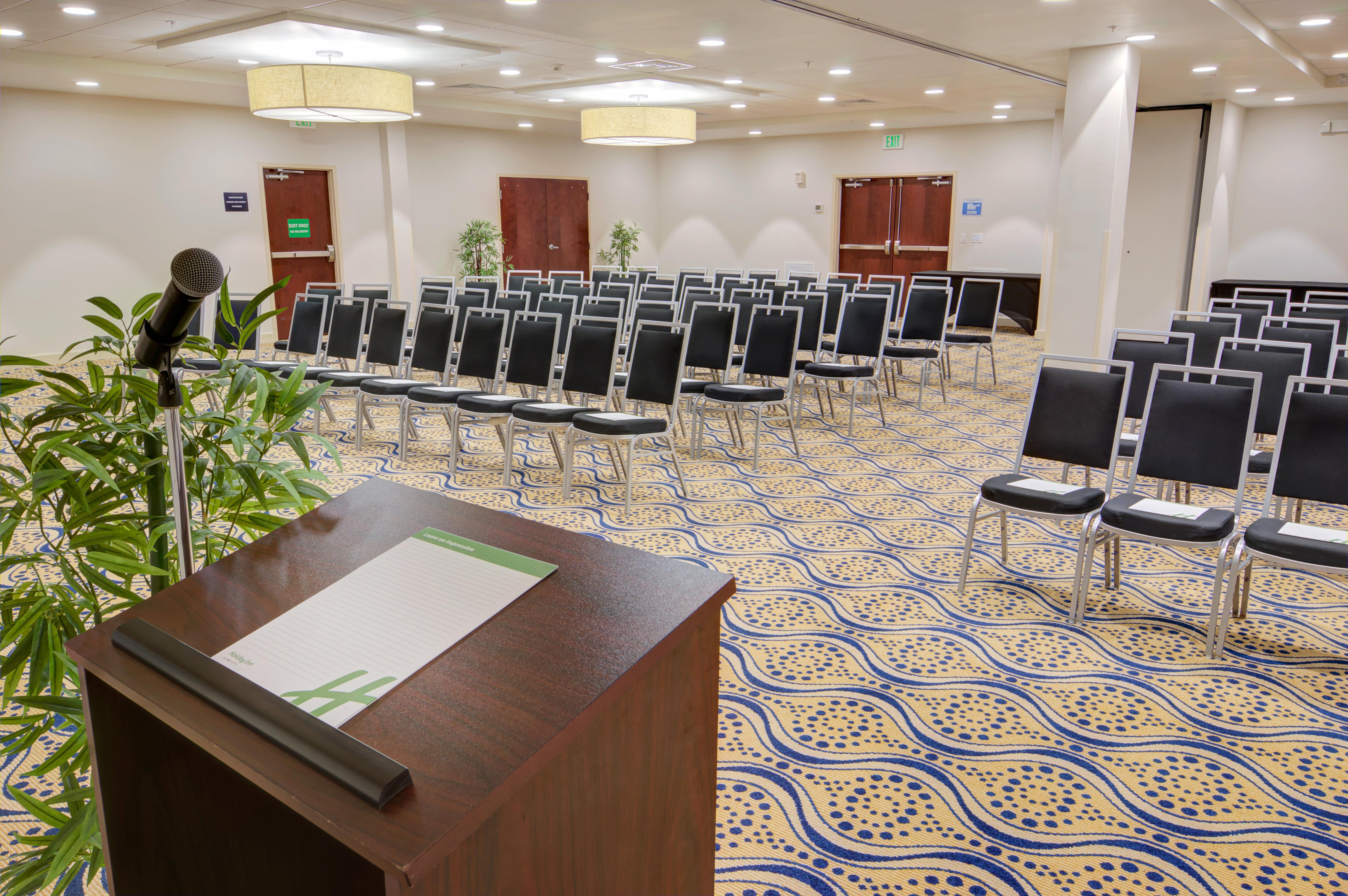 Holiday Inn Gainesville-University Center By Ihg Экстерьер фото